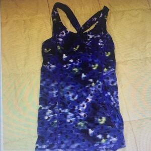 Lulu workout top